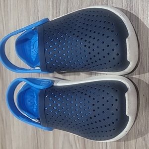 Crocs literide, navy, cobalt, white, unisex youth size 2
